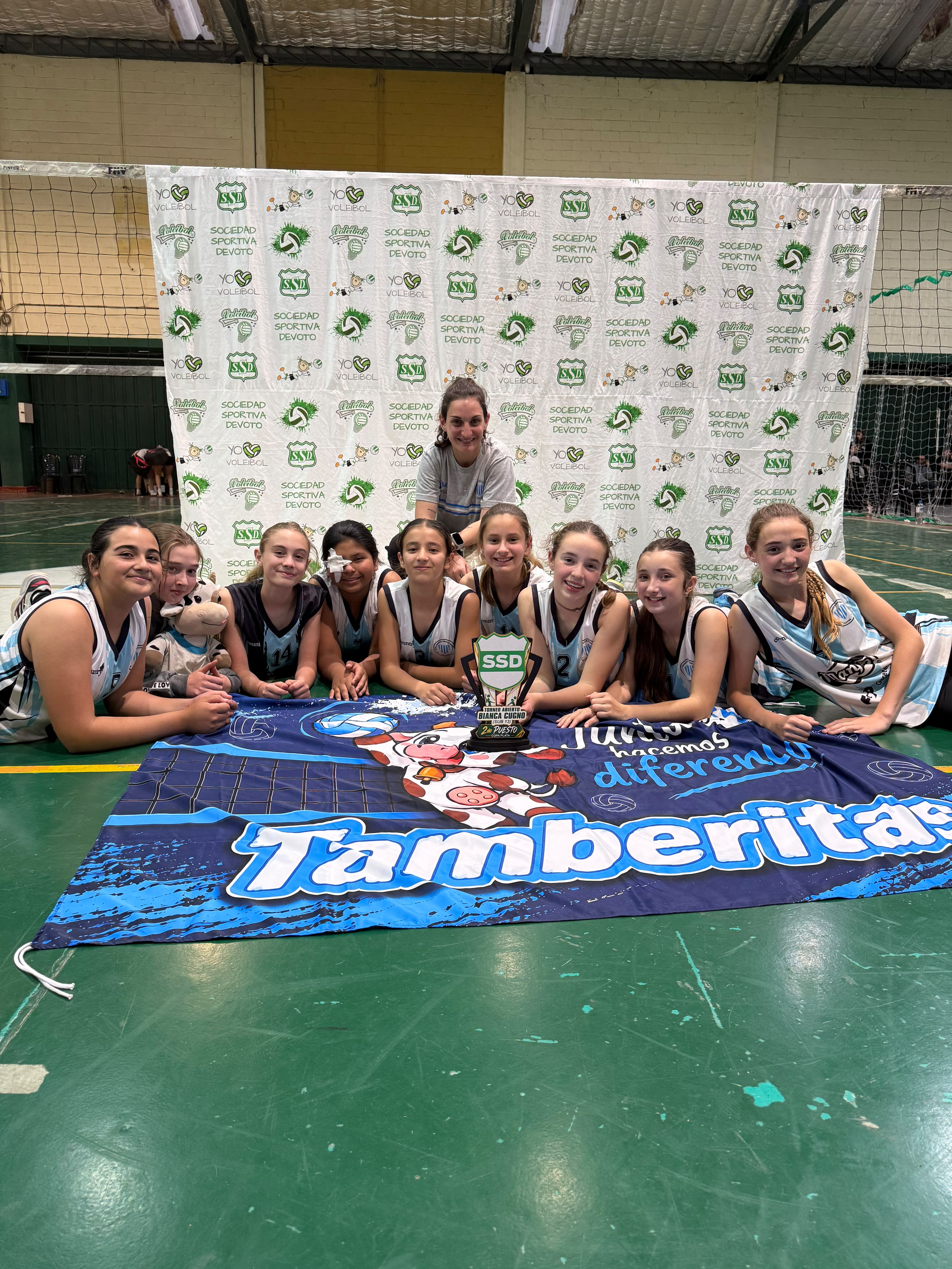 Las Sub 13 de vóley del 9 de Freyre se consagraron subcampeonas de la Copa de Plata